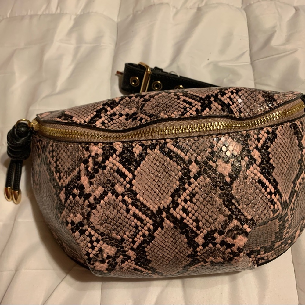 Pink Snake Print Women's Fanny Pack